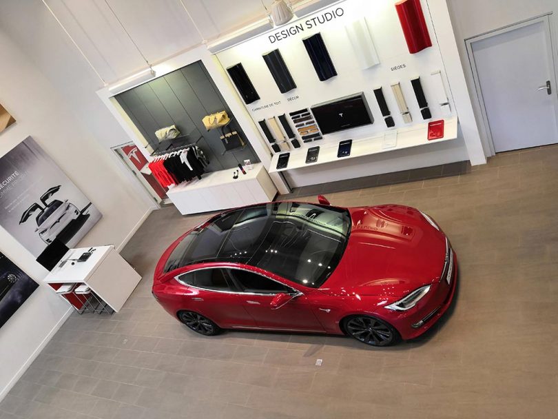 Tesla service center chambourcy